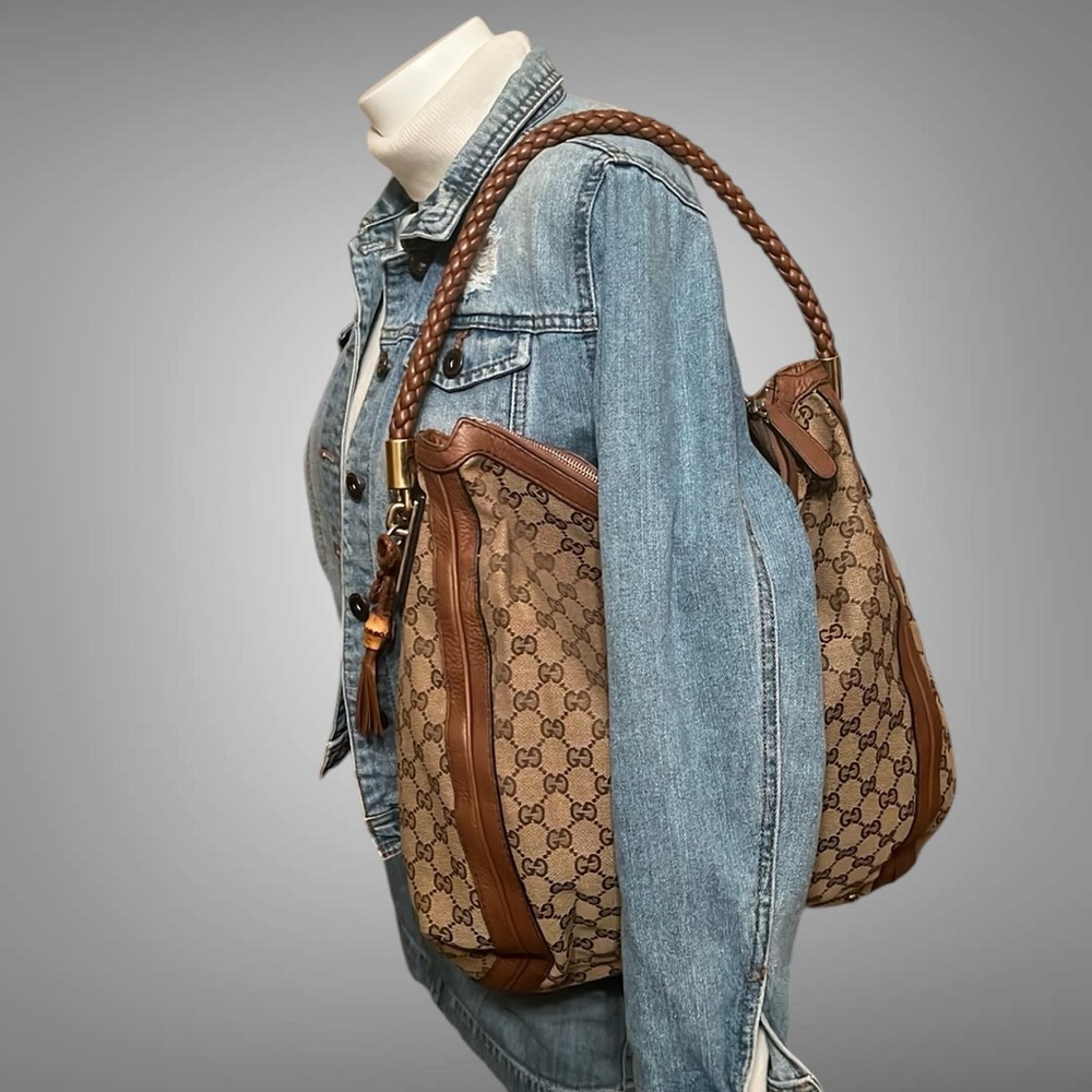 💯 % authentic Gucci shoulder bag